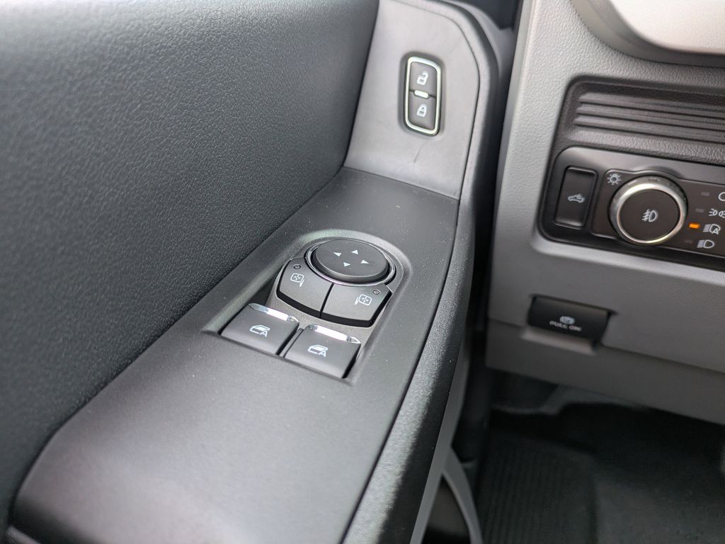 2025 Ford F-550 Chassis XL