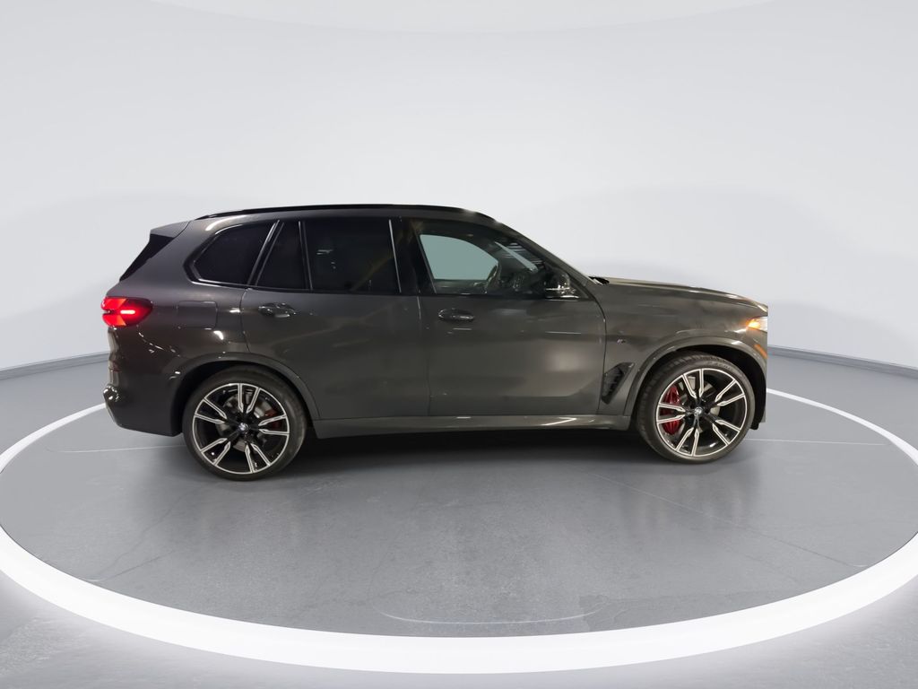 2025 BMW X5 M60i 9