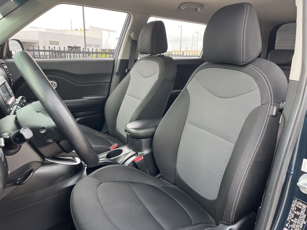 Thumbnail: 2017 Kia Soul - 23