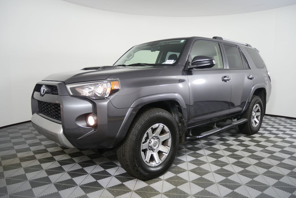 Thumbnail: 2014 Toyota 4Runner - 8