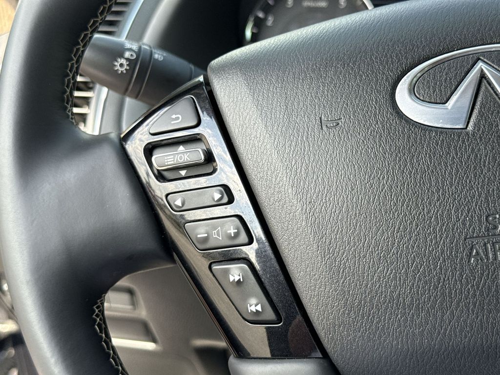 Thumbnail: 2022 INFINITI QX80 - 26