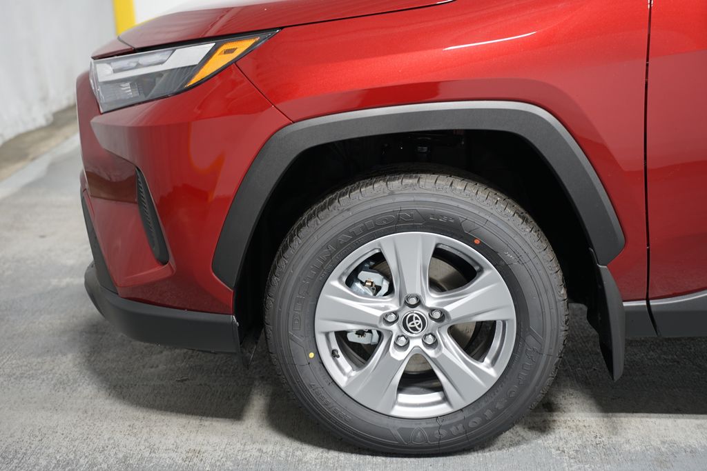 2025 Toyota RAV4 LE 5