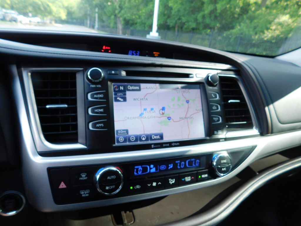 2018 Toyota Highlander XLE 10