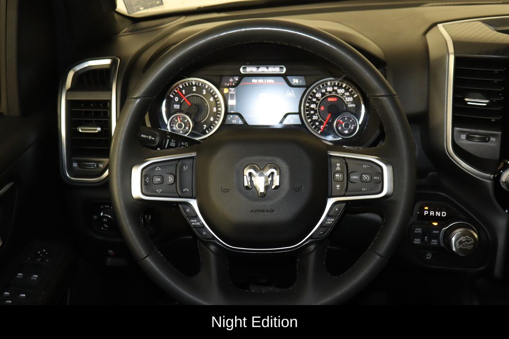 View vehicle photo 7