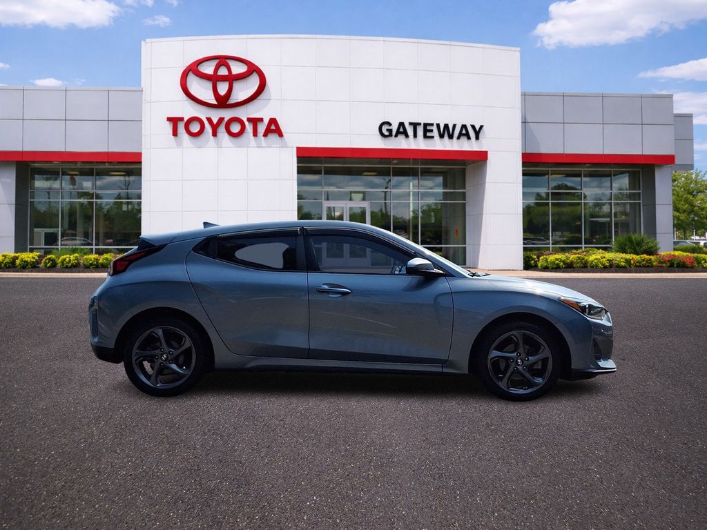 Thumbnail: 2019 Hyundai Veloster - 4