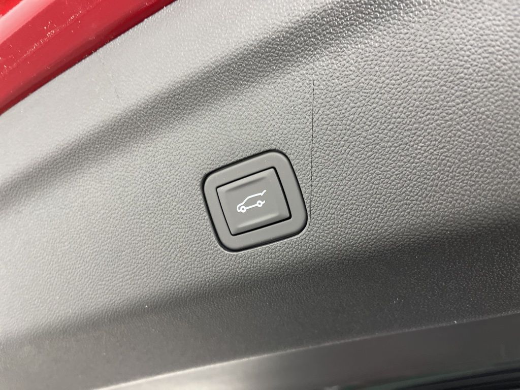 2025 Chevrolet Suburban Premier 16