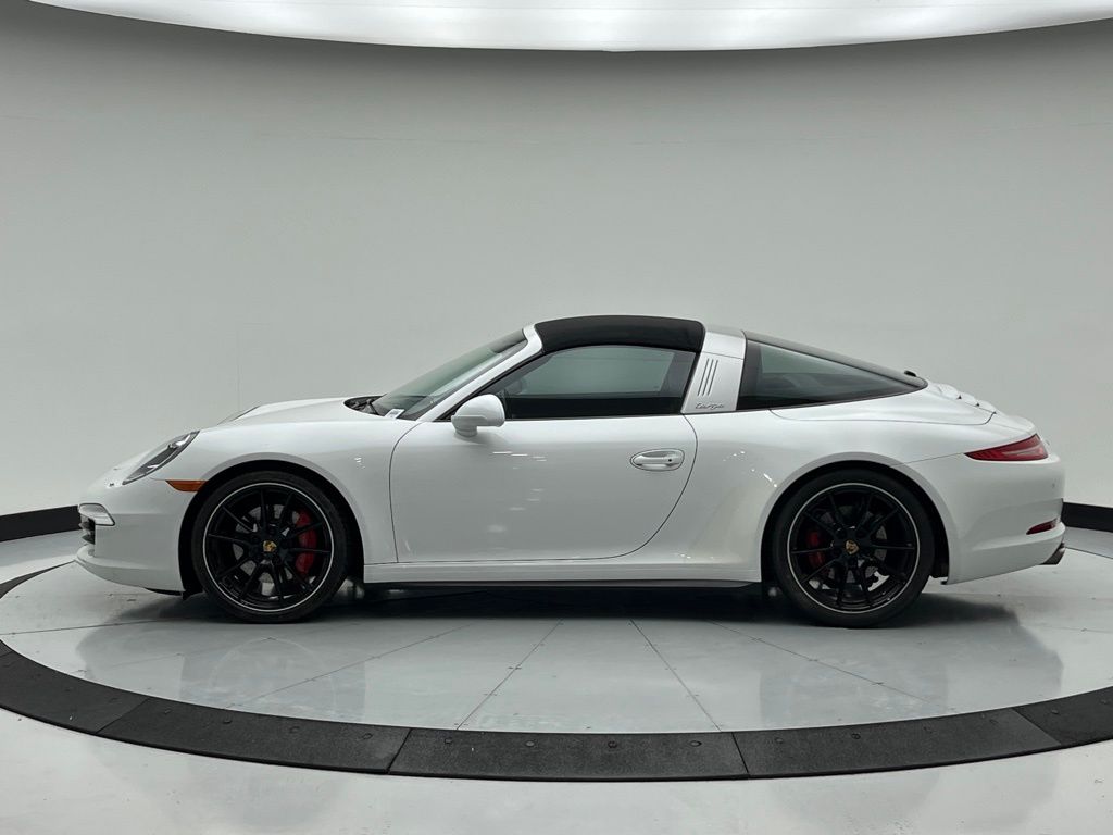 Thumbnail: 2015 Porsche 911 - 2
