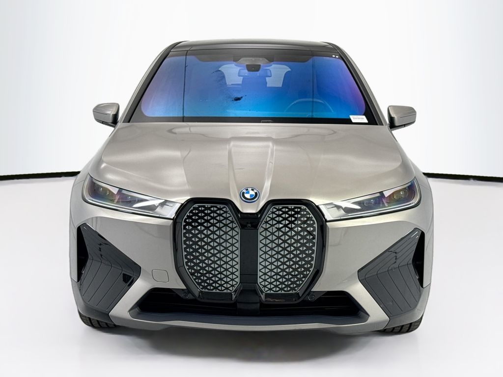 Certified Used 2025 Gray BMW xDrive50 image 2