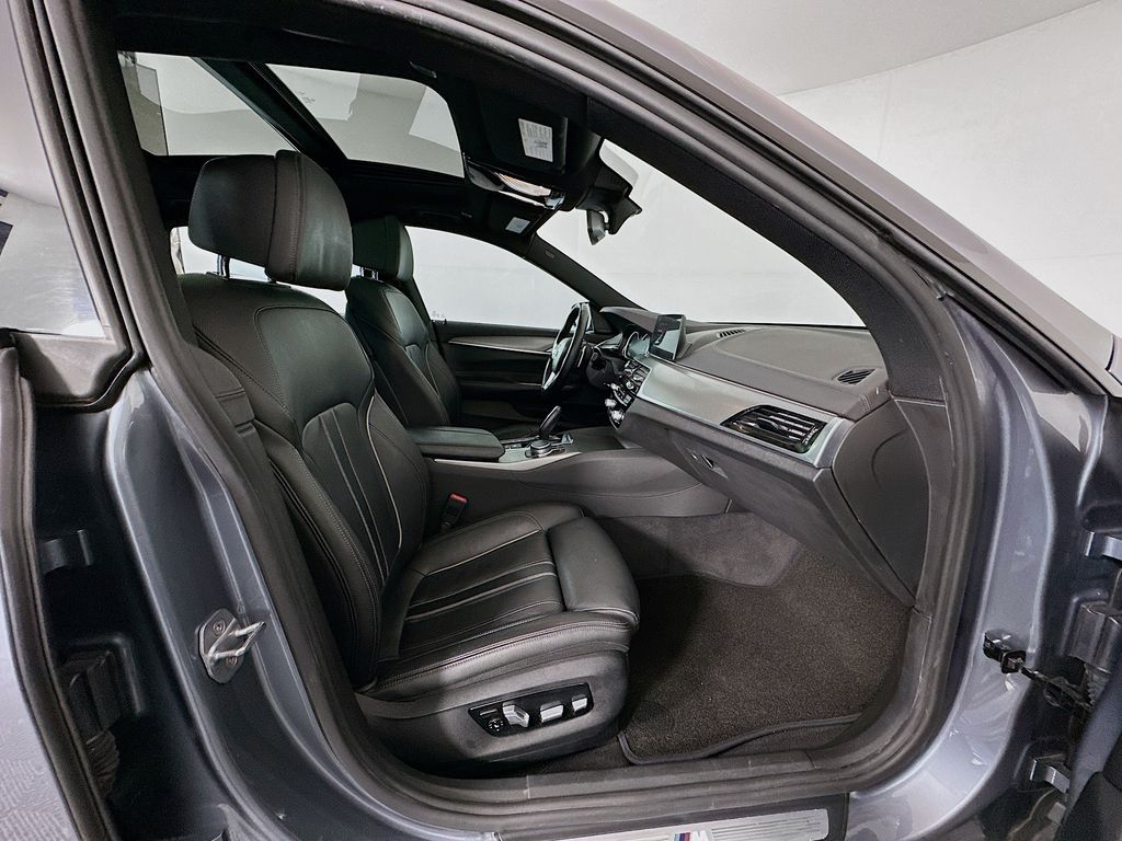 Thumbnail: 2018 BMW 6 Series - 30