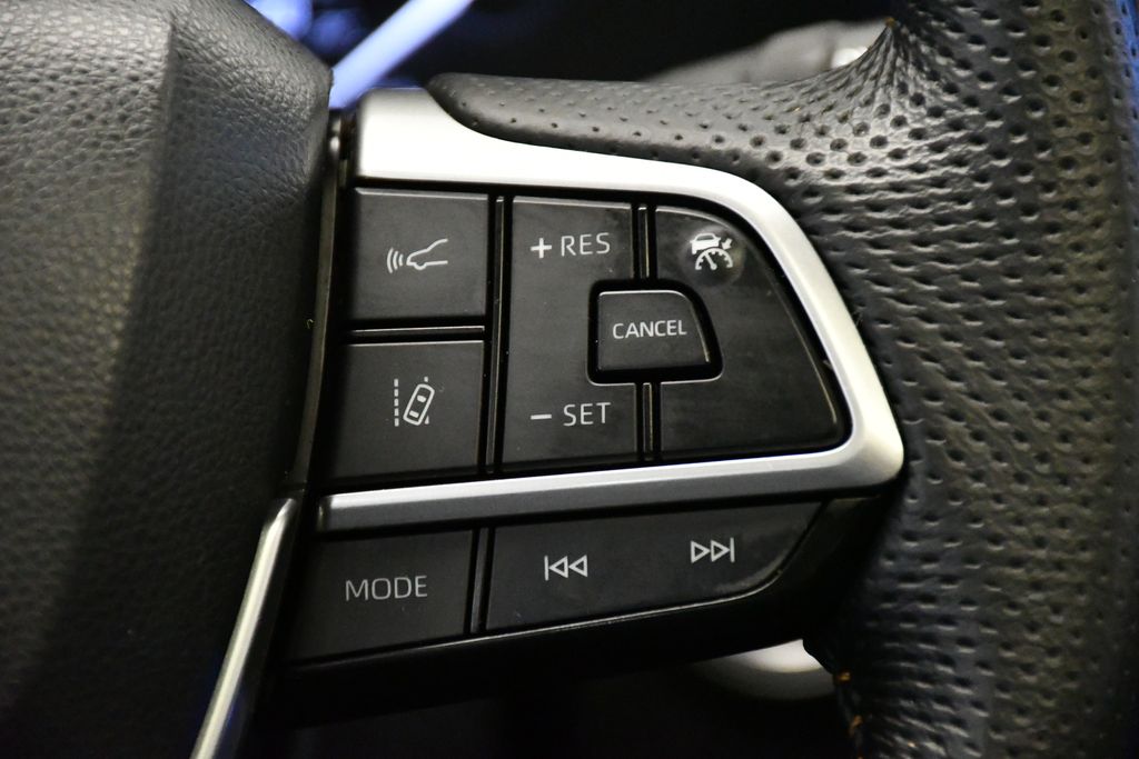 2023 Toyota Sienna XSE 21