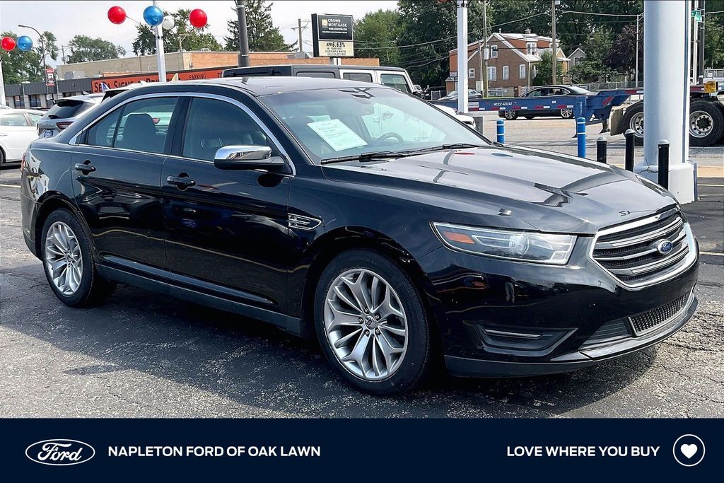 Tuxedo Black Metallic 2015 Ford Taurus Sedan Front-Wheel Drive 6-Speed Automatic