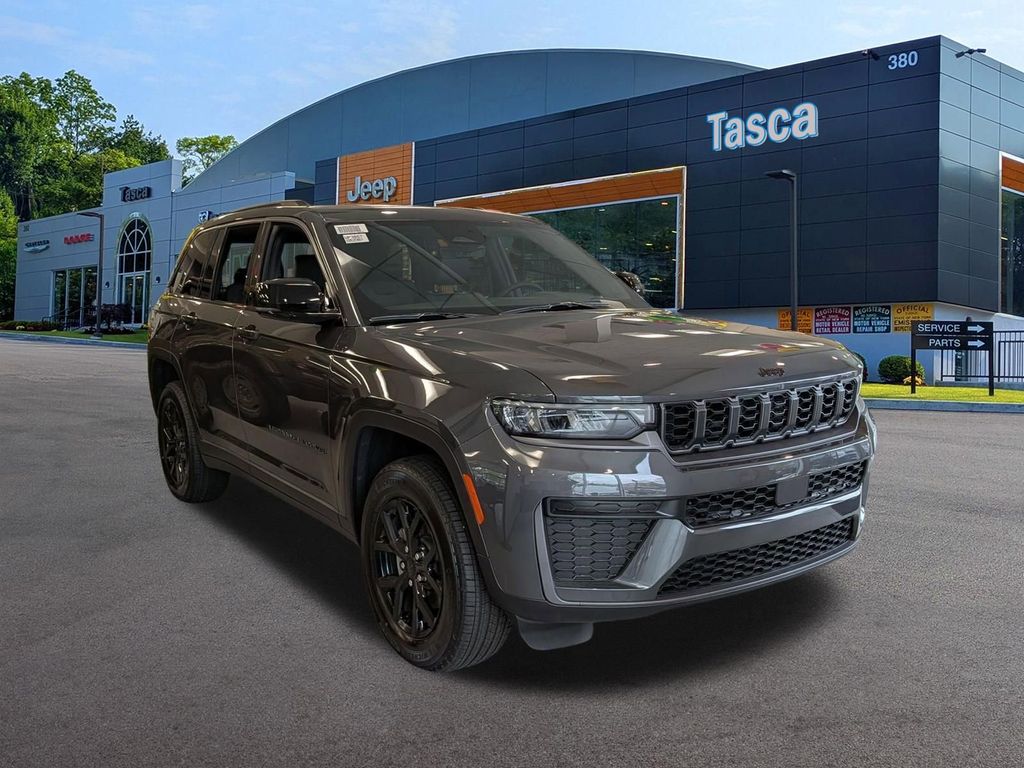 2026 Jeep Grand Cherokee Altitude