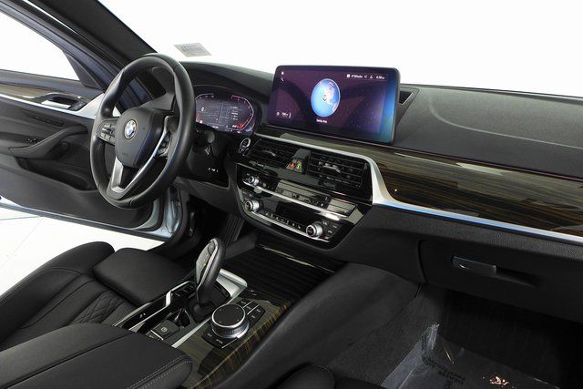 2021 BMW 5 Series 530i 13