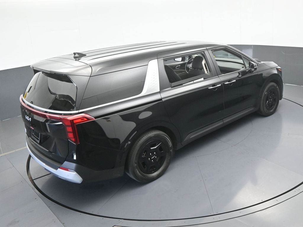Used 2025 Aurora Black Pearl Kia LXS image 49