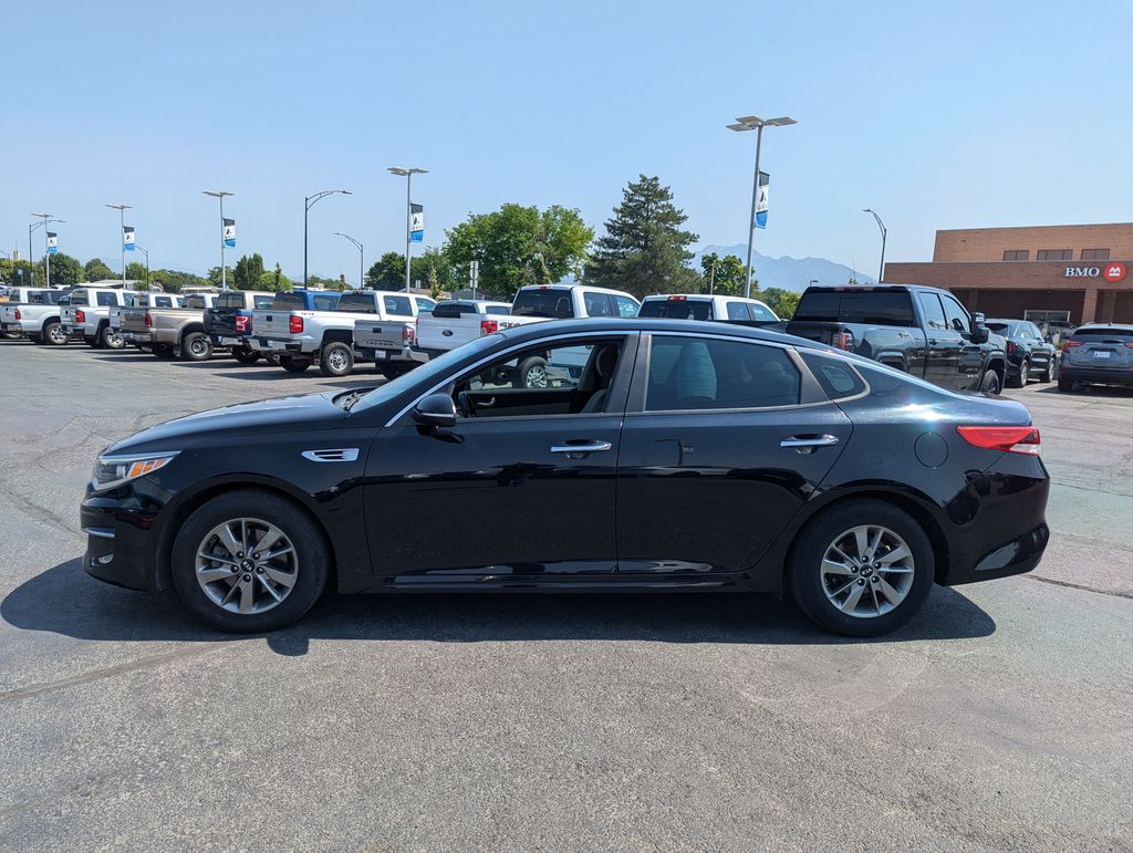 2016 Kia Optima LX 8