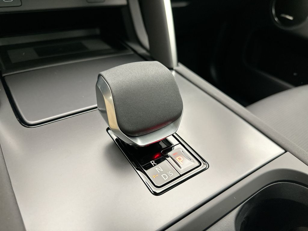 Thumbnail: 2025 Land Rover Discovery Sport - 12