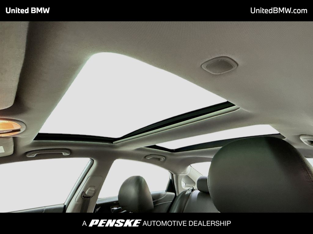 Thumbnail: 2012 Hyundai Sonata - 12