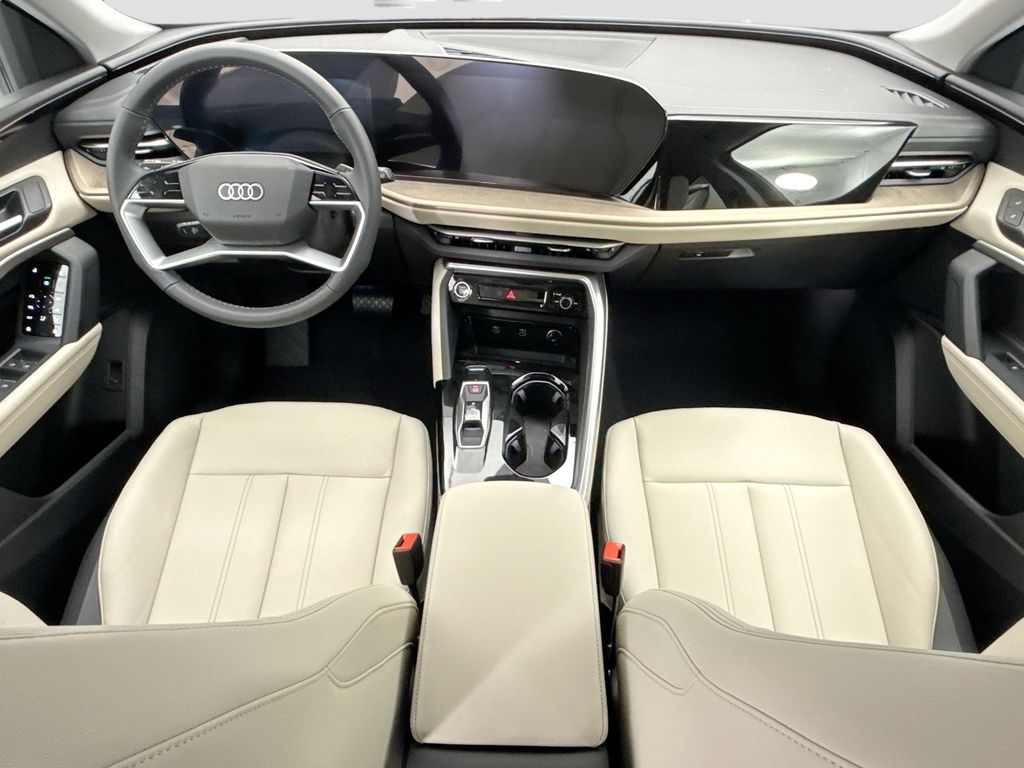 Thumbnail: 2025 Audi Q5 - 13