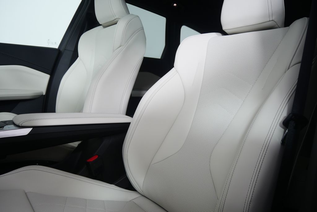 Thumbnail: 2026 BMW X1 - 10