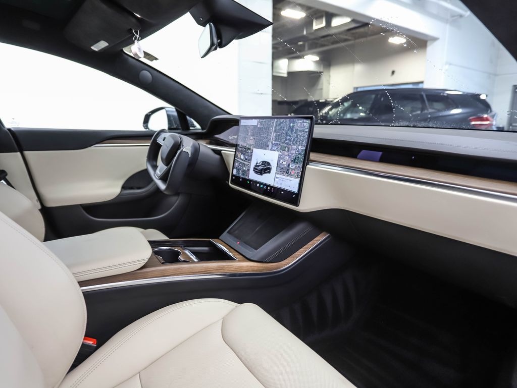 Thumbnail: 2021 Tesla Model S - 27