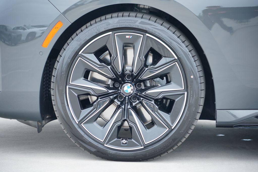 Thumbnail: 2026 BMW 7 Series - 5