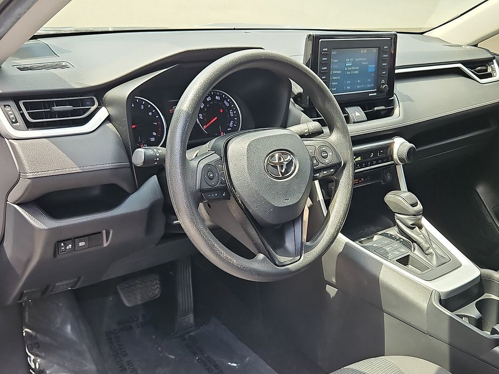 Thumbnail: 2020 Toyota RAV4 - 24
