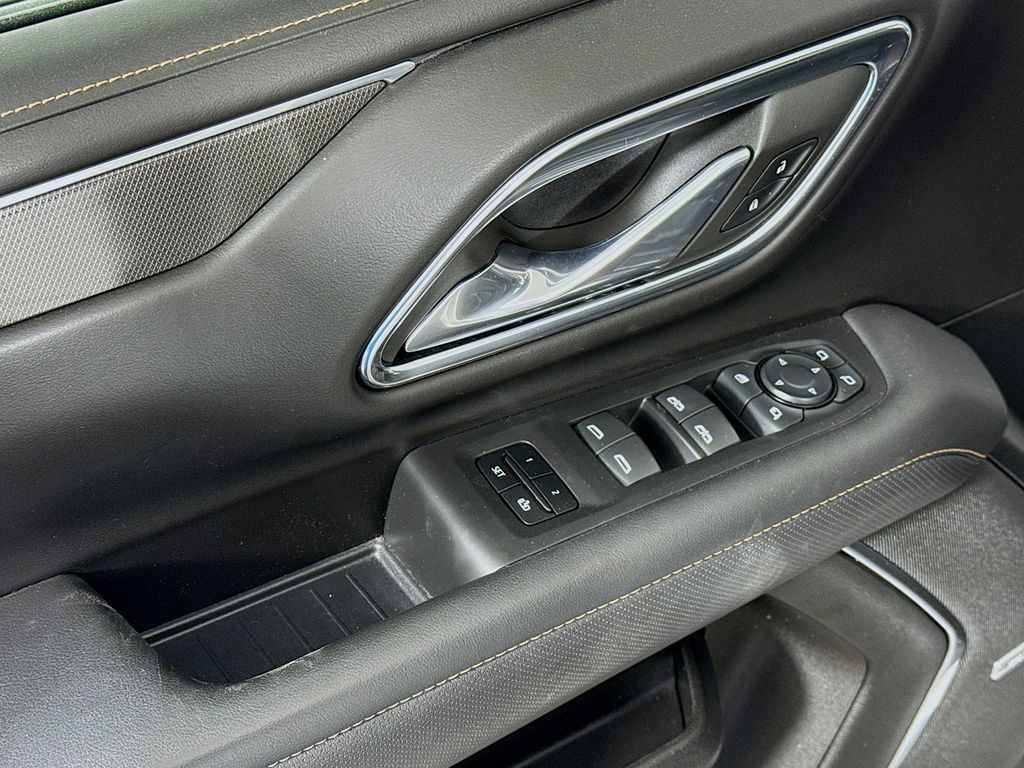 Thumbnail: 2023 GMC Yukon - 18