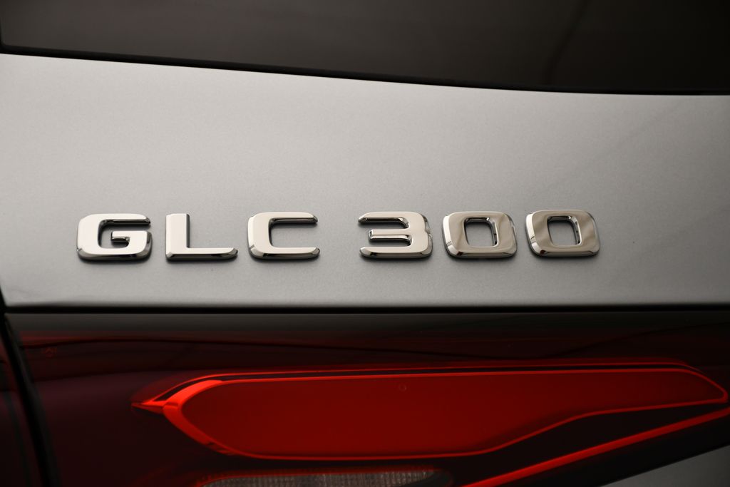 Thumbnail: 2026 Mercedes-Benz GLC - 9