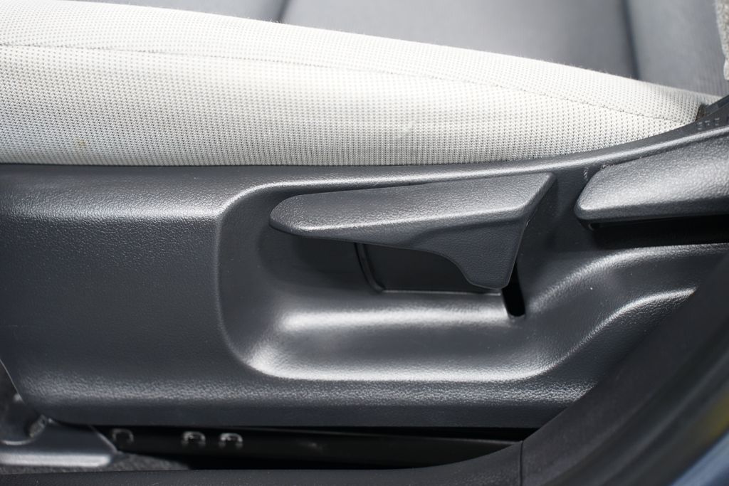 2024 Toyota Corolla LE 30
