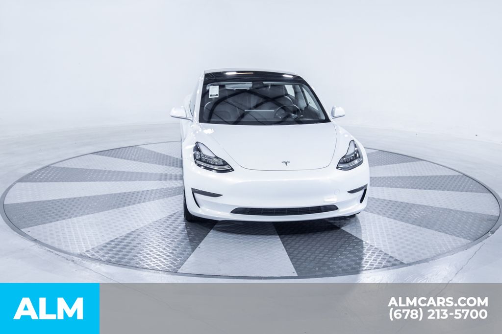 Used 2018  Tesla Long Range image 16