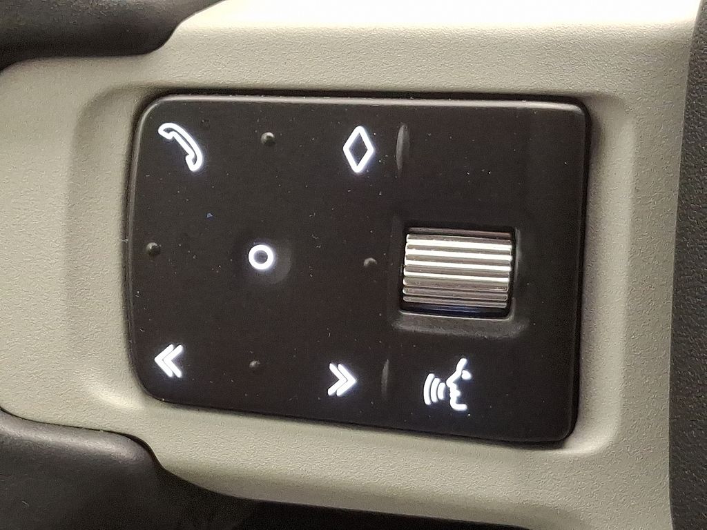 Thumbnail: 2023 Land Rover Defender - 23