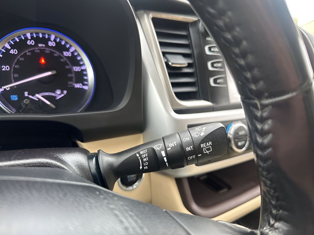 Used Car 2019 Toyota Highlander  Xle For Sale Under $25,000 In Austin, Texas