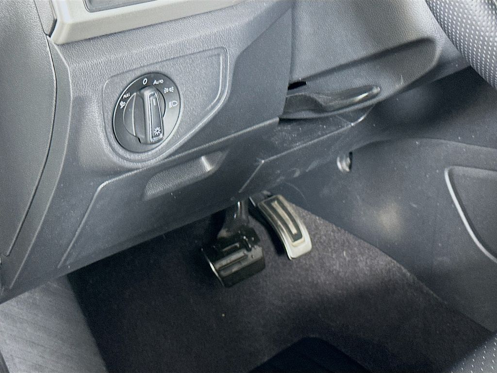 Thumbnail: 2021 Volkswagen Atlas - 10