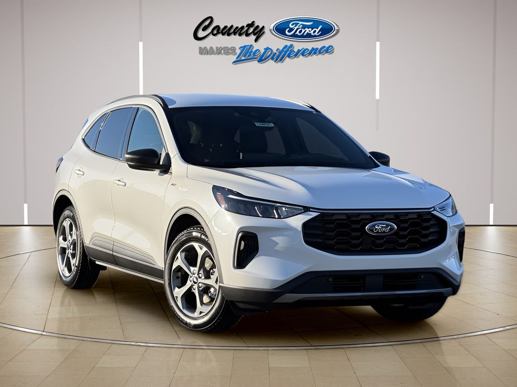 Star White Metallic Tri-Coat 2026 Ford Escape SUV / Crossover Front-Wheel Drive 8-Speed Automatic
