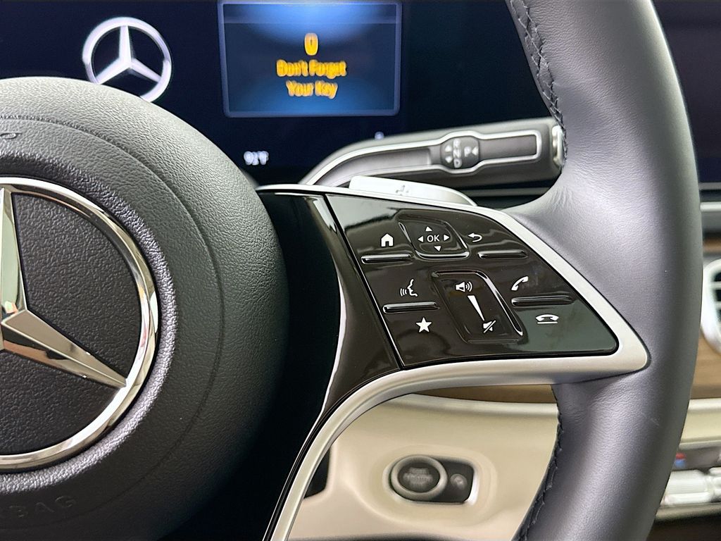 Thumbnail: 2026 Mercedes-Benz GLE - 12