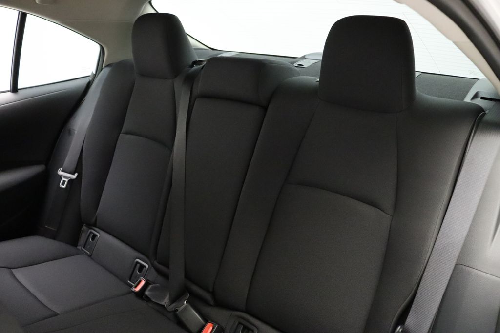 2024 Toyota Corolla LE 18