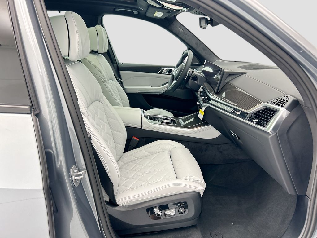 Thumbnail: 2026 BMW X5 - 19