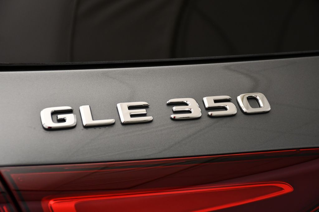 Thumbnail: 2026 Mercedes-Benz GLE - 9