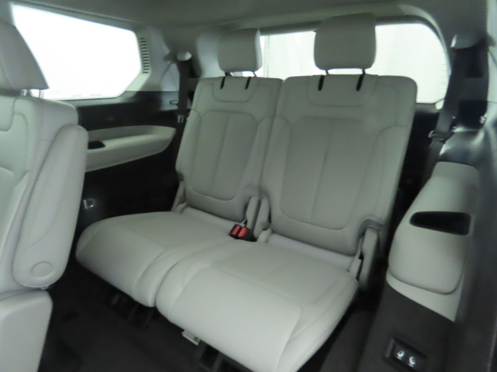 Thumbnail: 2021 Jeep Grand Cherokee L - 24