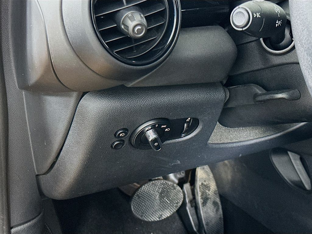 Thumbnail: 2016 MINI Cooper - 10