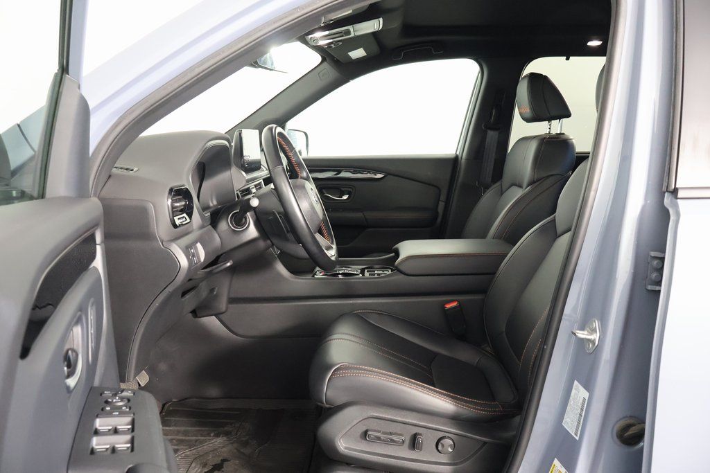 Thumbnail: 2023 Honda Pilot - 10