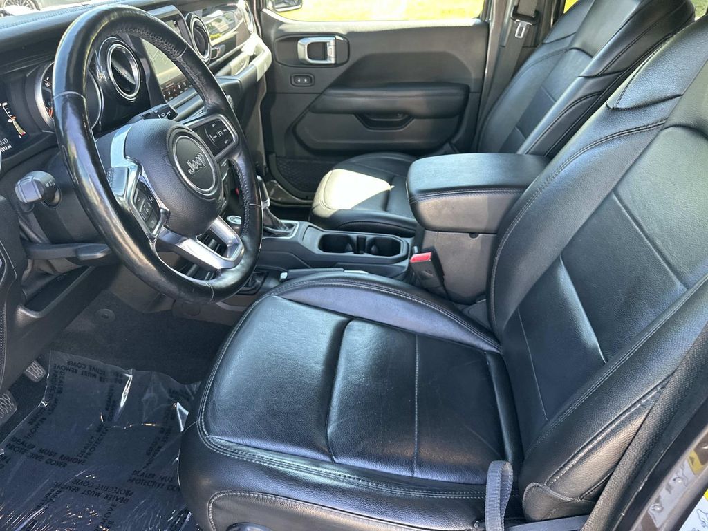 Thumbnail: 2020 Jeep Wrangler - 17