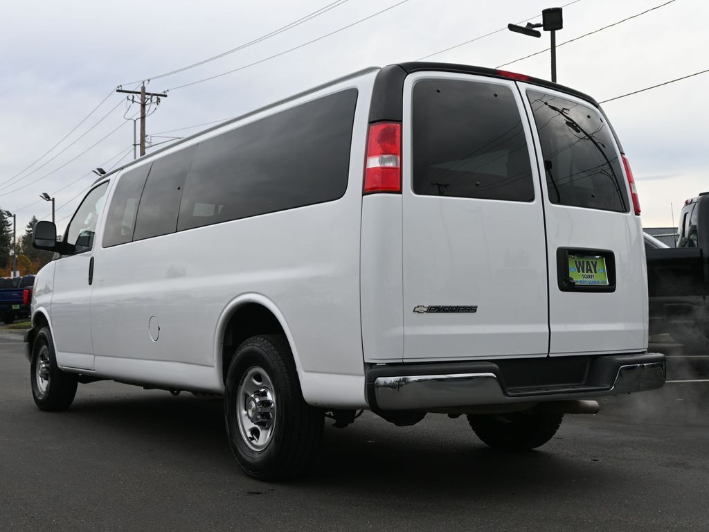 2020 Chevrolet Express Passenger RWD 3500 Extended Wheelbase LT