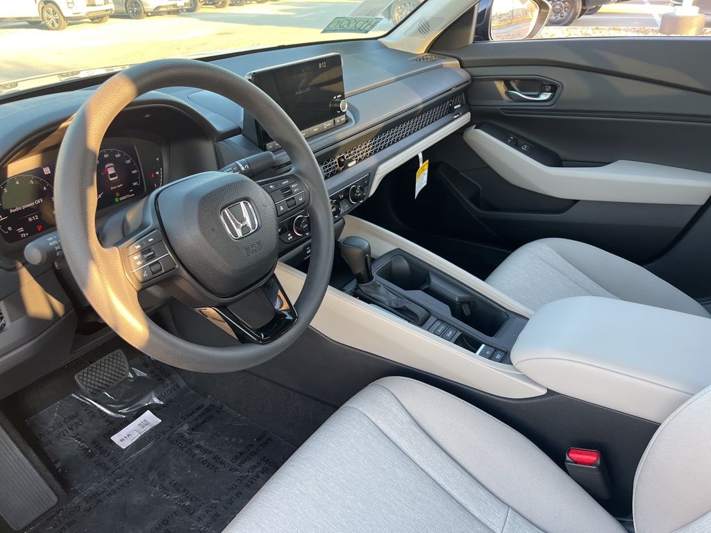 Thumbnail: 2025 Honda Accord - 10