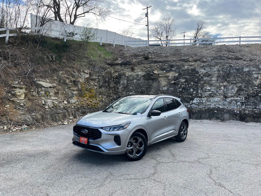 View vehicle photo 2