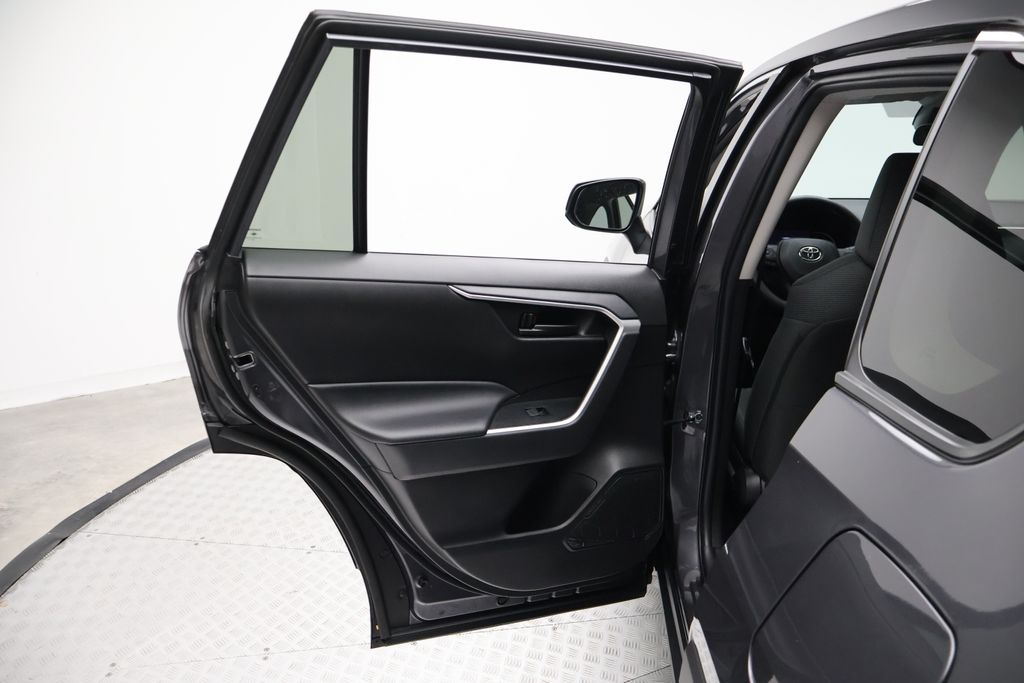 Thumbnail: 2025 Toyota RAV4 - 21