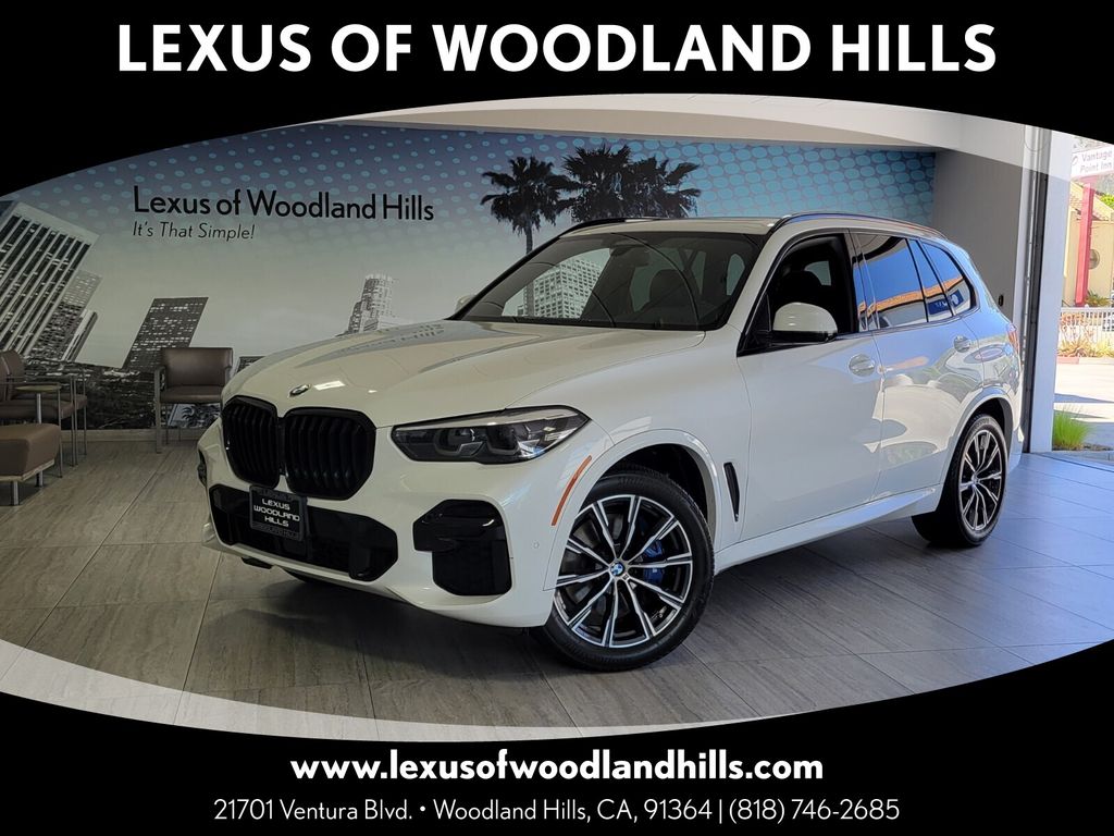 Mineral White Metallic 2022 BMW X5 SUV / Crossover Rear-Wheel Drive 8-Speed Automatic