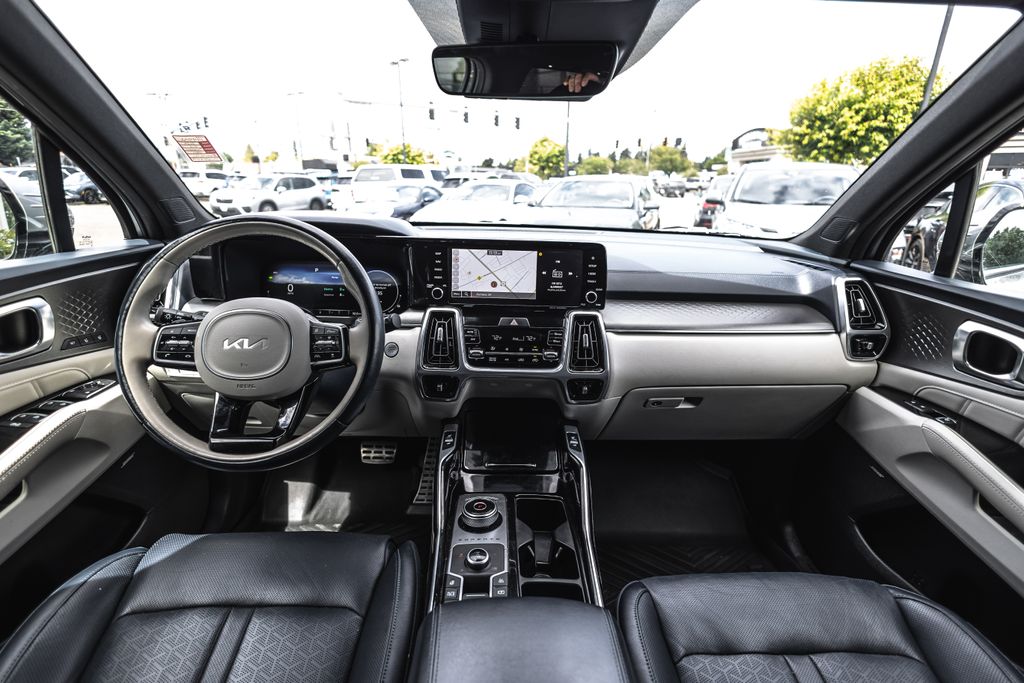 2023 Kia Sorento Plug In Hybrid SX Prestige thumbnail 22
