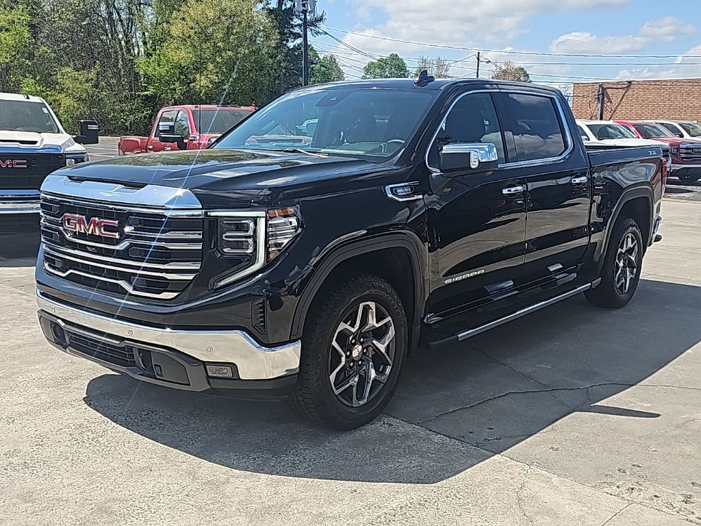 View vehicle photo 4