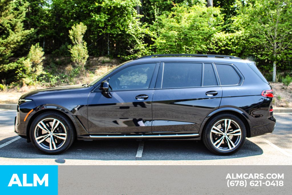 Used 2023 Black BMW xDrive40i image 7